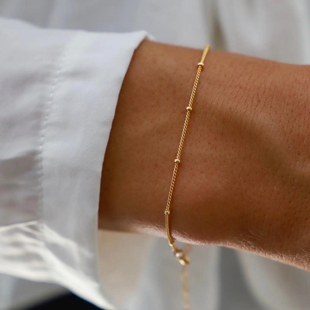 Gold Charm Bracelet – Millie Boutique & Jewelry Bar